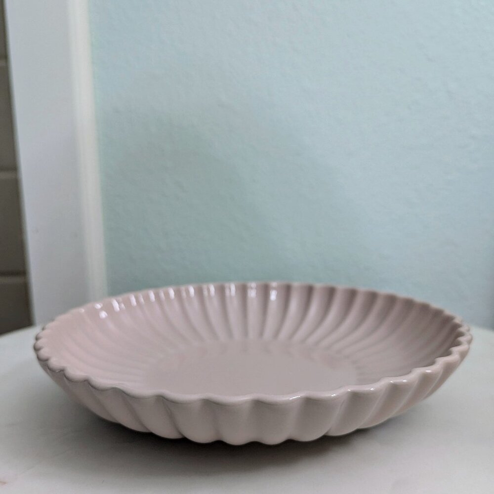H&M Pink Fluted Stoneware Pasta/Salad Plate ****